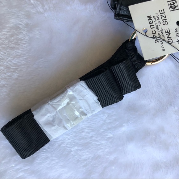 INC Amandaa Wristlet & Card Case Lanyard, Camel Snake, NWT - Picture 4 of 6